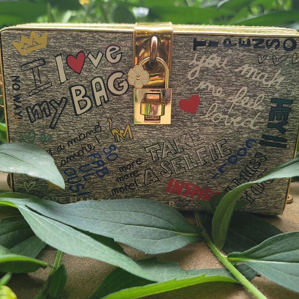 Retro Graffiti Shoulder Boxed Crossbody w/ Gold Chain